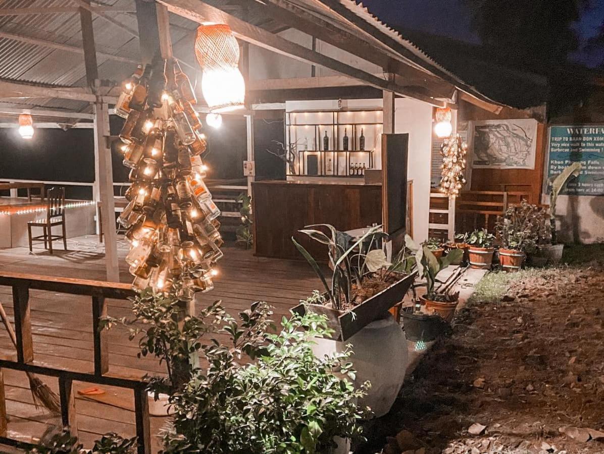 Muang Không Souksanh River Bungalow מראה חיצוני תמונה