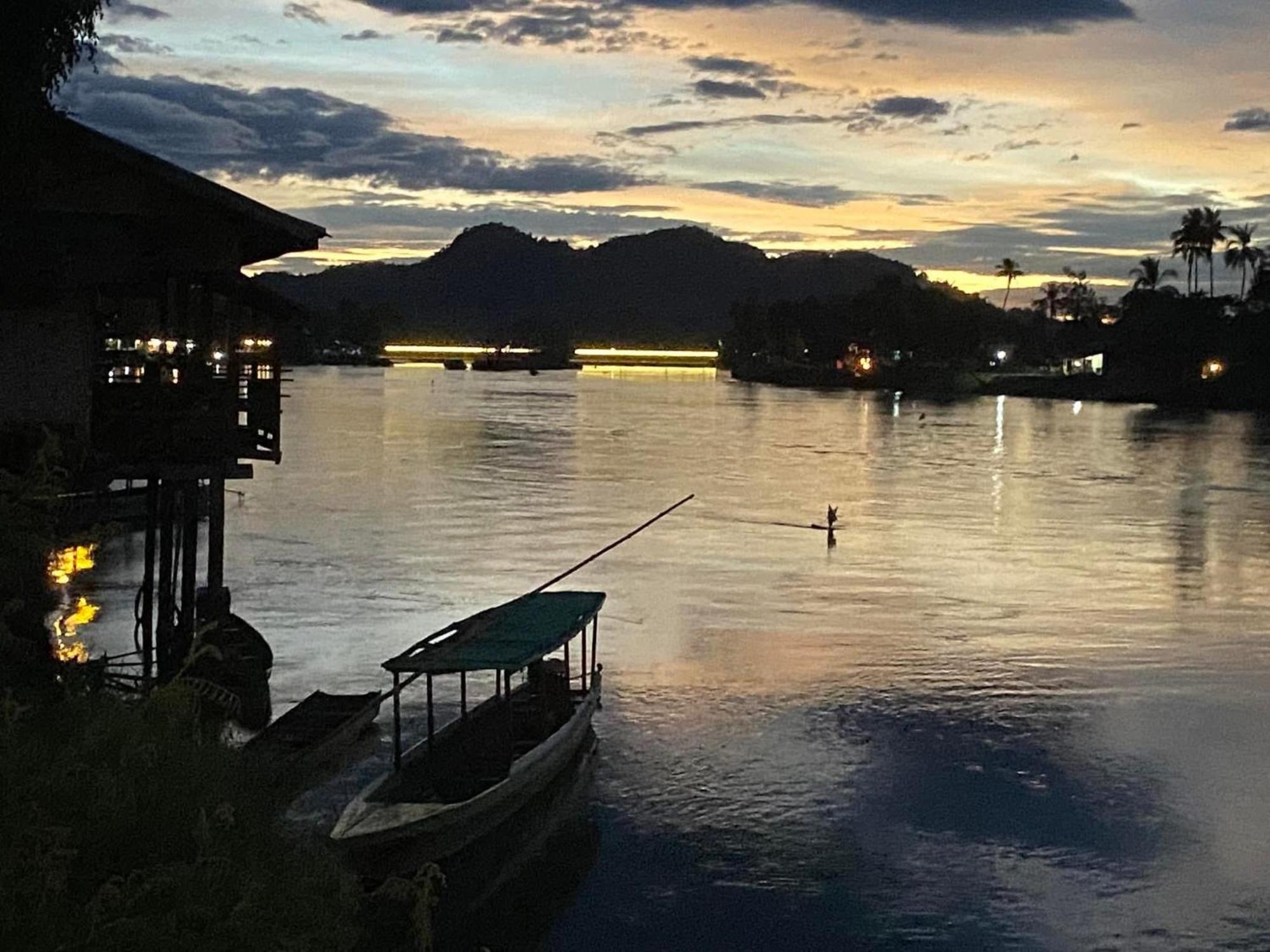 Muang Không Souksanh River Bungalow מראה חיצוני תמונה